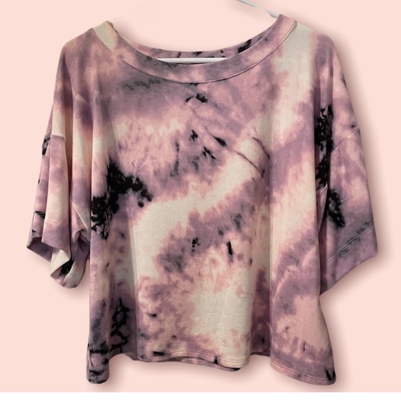 Annika Lounge Print Hacci Top - Picture 2 of 6